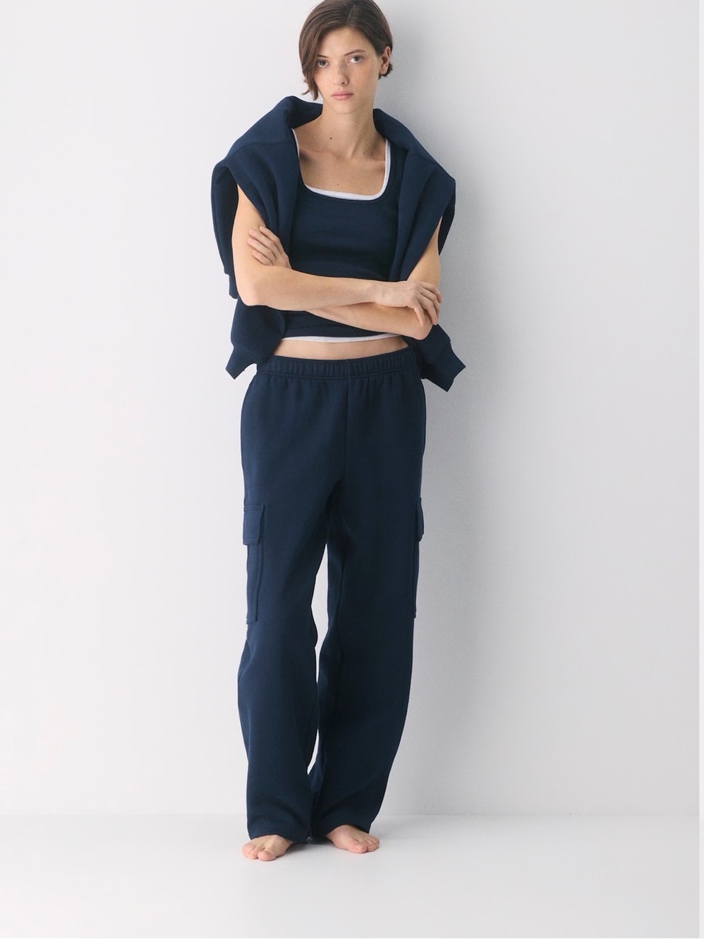 Aritzia Women’s Cozy Sweatfleece Mega Cargo Sweatpant Admiral Blue Size Large - Picture 2 of 10